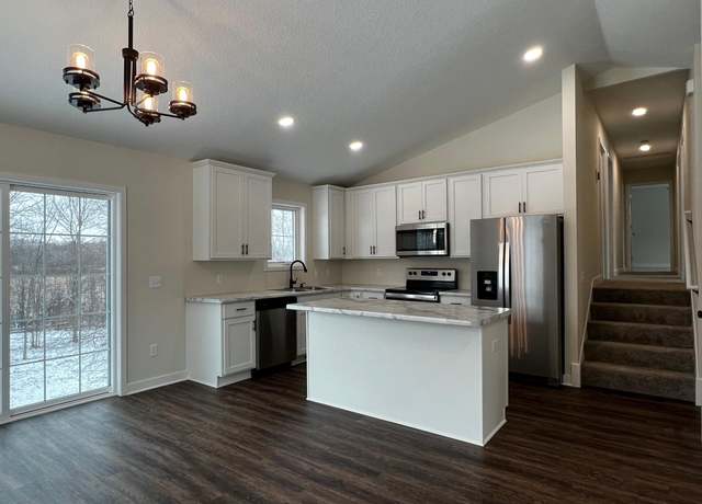 Property at 16224 Eagle Ridge Cir, Pine City, MN 55063, 4 beds, 2 baths