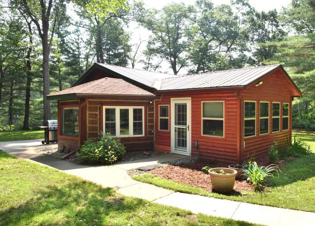 Property at 24904 Leghorn Dr, Siren, WI 54872, 2 beds, 1 bath