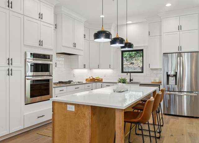 Property at 5742 Shady Oak Rd S #7, Minnetonka, MN 55343, 2 beds, 2 baths
