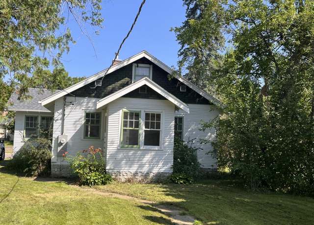 Property at 1816 Oak St, Brainerd, MN 56401, 2 beds, 1 bath
