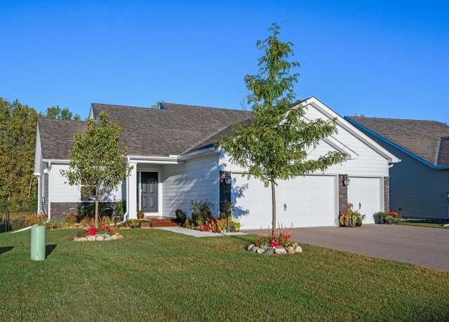 Property at 11637 Pineridge Way N, Dayton, MN 55327, 3 beds, 2 baths