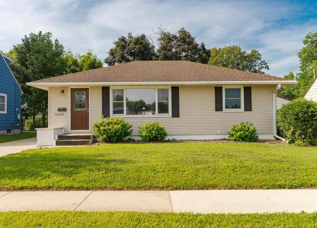 Property at 2010 16 1/2 St NW, Rochester, MN 55901, 3 beds, 2 baths