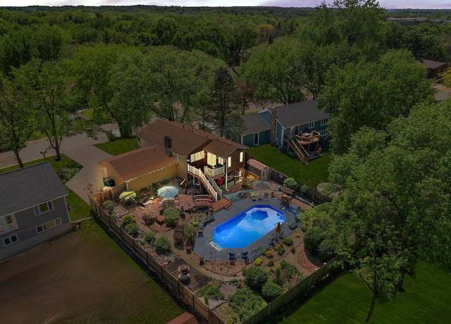 Property at 2614 Hawthorne Ln, Stillwater, MN 55082, 4 beds, 2 baths