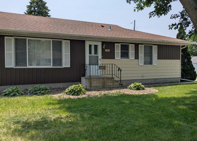 Property at 702 Hills Ln, Albert Lea, MN 56007, 2 beds, 2 baths