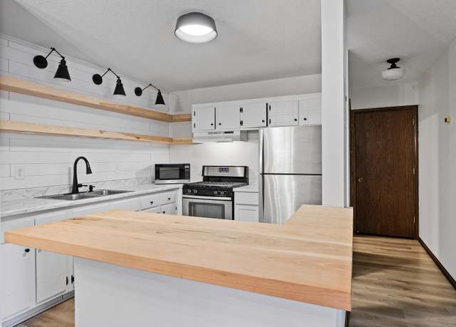 Property at 4004 Foss Rd #203, Saint Anthony, MN 55421, 1 bed, 1 bath
