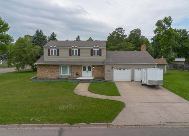 Property at 436 2nd Ave E, Halstad, MN 56548, 6 beds, 4 baths