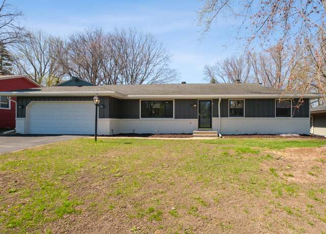 Property at 2947 Howard St N, Maplewood, MN 55109, 4 beds, 2 baths