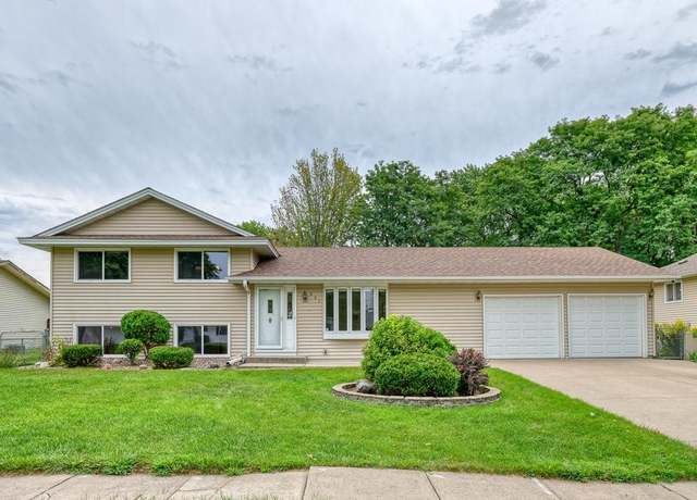 Property at 841 Cortland Dr, Apple Valley, MN 55124, 3 beds, 2 baths