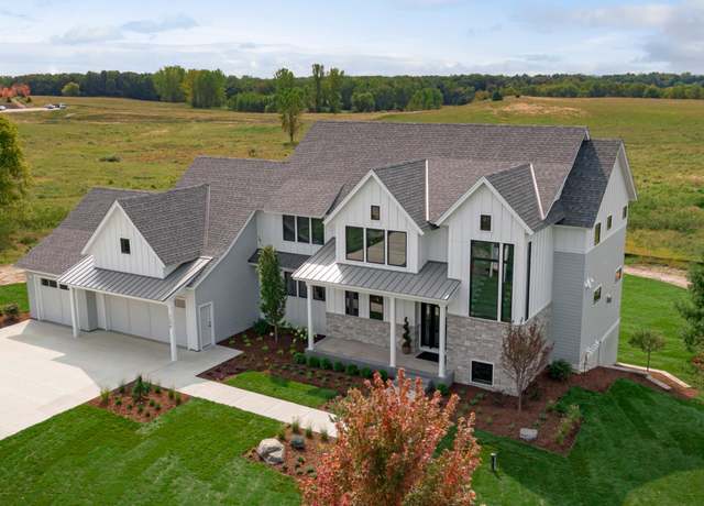 Property at 305 Old Wildwood Rd, Mahtomedi, MN 55115, 5 beds, 5 baths