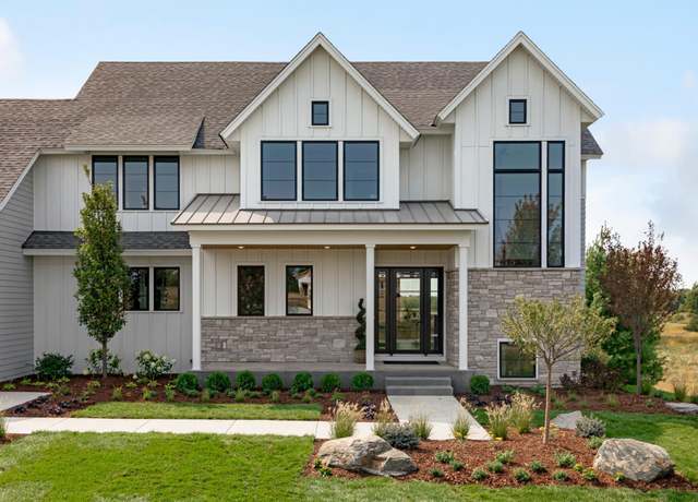 Property at 305 Old Wildwood Rd, Mahtomedi, MN 55115, 5 beds, 5 baths