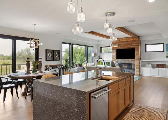 Property at 305 Old Wildwood Rd, Mahtomedi, MN 55115, 5 beds, 5 baths