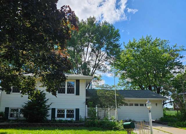 Property at 2161 Highland Ave, Albert Lea, MN 56007, 4 beds, 2 baths