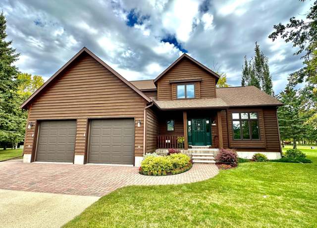 Property at 312 Oakdale Ct NE, Warroad, MN 56763, 3 beds, 3 baths
