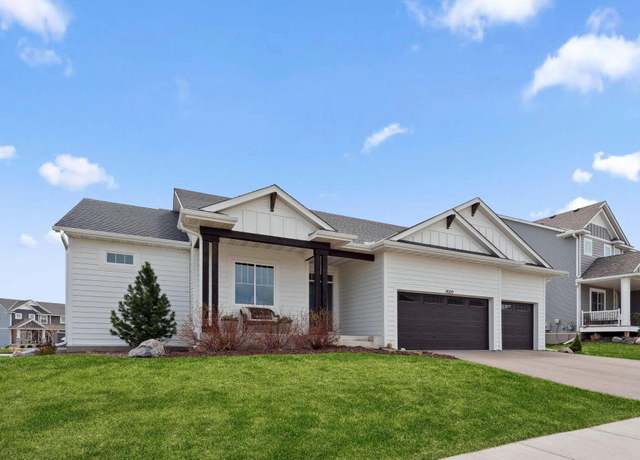 Property at 4509 Savanna Trl, Chaska, MN 55318, 5 beds, 3 baths