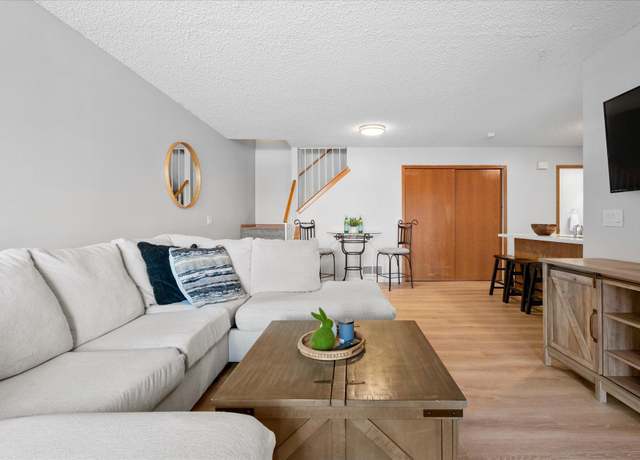 Property at 1342 Cottage Dr, Stillwater, MN 55082, 2 beds, 2 baths