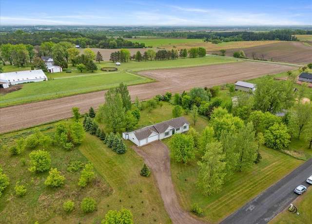 Property at 1715 107th St, New Richmond, WI 54017, 4 beds, 3 baths
