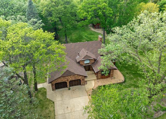 Property at 8075 Aenon Pl, Lino Lakes, MN 55014, 4 beds, 3 baths