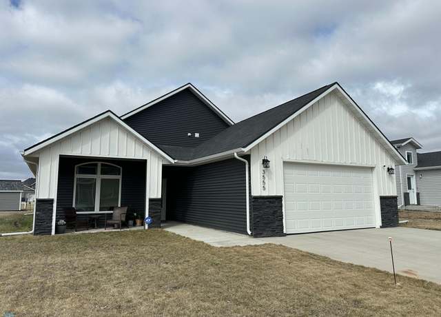 Property at 3555 18th St S, Moorhead, MN 56560, 3 beds, 2 baths