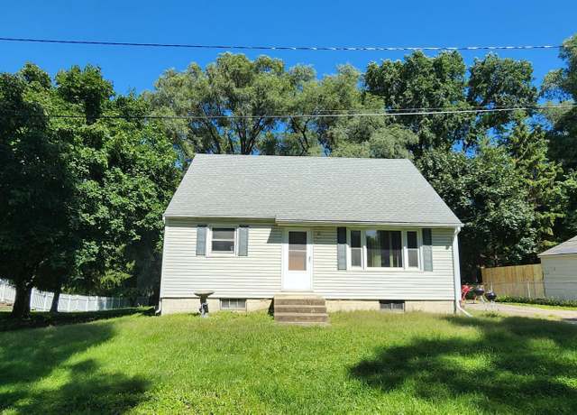 Property at 2115 E River Rd NE, Rochester, MN 55906, 4 beds, 2 baths