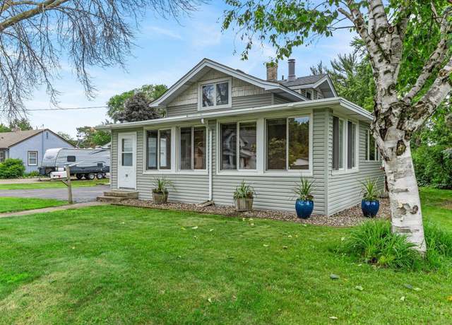 Property at 301 W 95th St, Bloomington, MN 55420, 3 beds, 1 bath