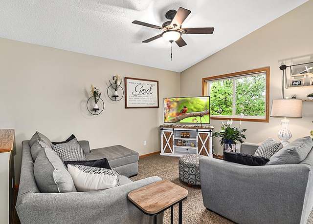 Property at 280 Publishers Dr NE, Kimball, MN 55353, 3 beds, 2 baths
