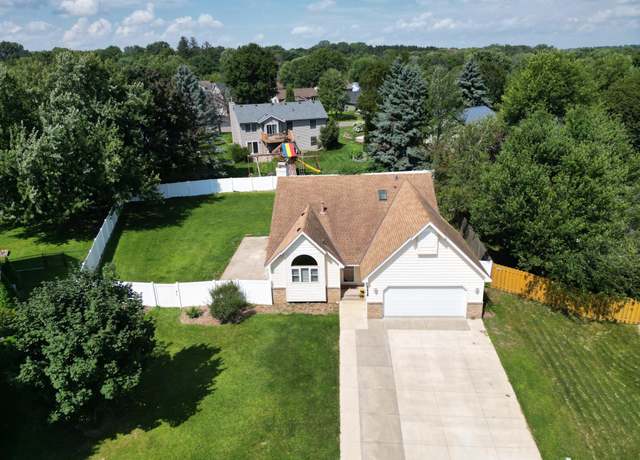 Property at 1438 Corral Ln, Woodbury, MN 55125, 4 beds, 2 baths