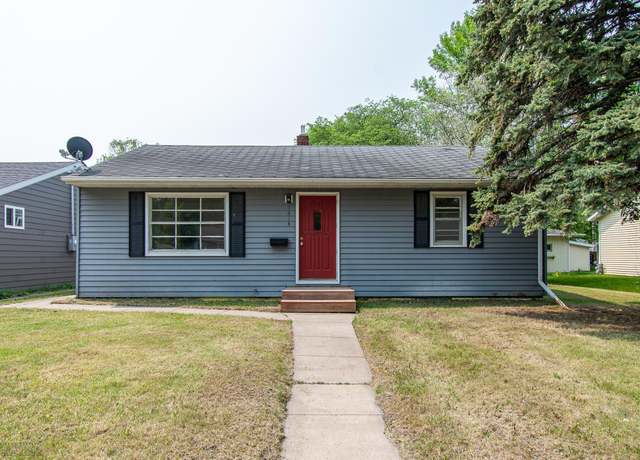 Property at 1614 2nd St N, Fargo, ND 58102, 3 beds, 2 baths