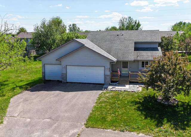 Property at 806 Griffing Park Rd, Buffalo, MN 55313, 3 beds, 2 baths