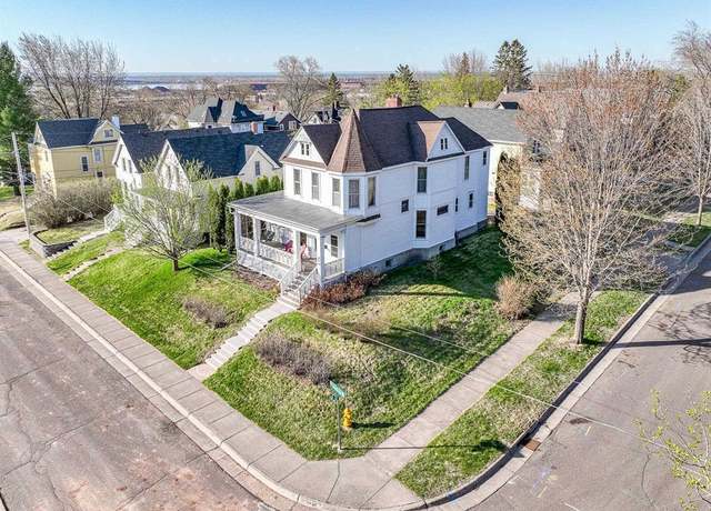 Property at 429 N 26th Ave W, Duluth, MN 55806, 4 beds, 1 bath