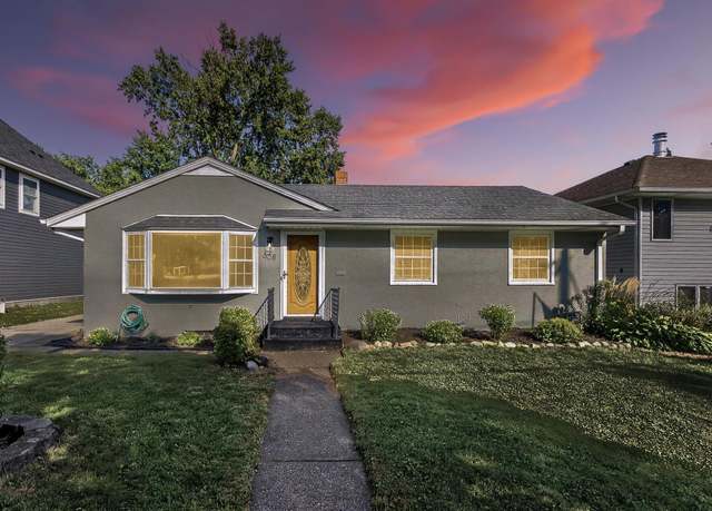 Property at 908 Bellows St, West Saint Paul, MN 55118, 3 beds, 2 baths