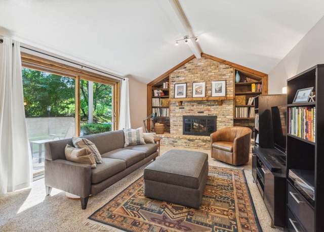Property at 10328 Berkshire Rd, Bloomington, MN 55437, 2 beds, 3 baths
