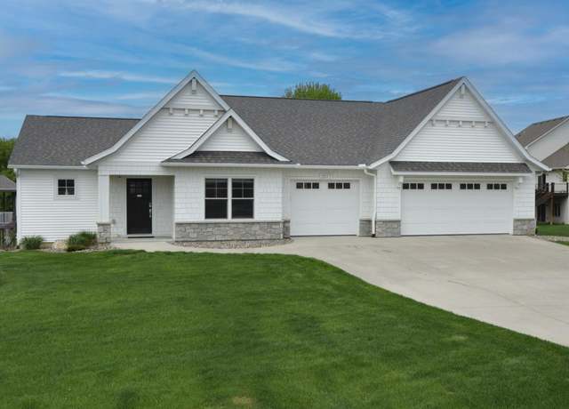 Property at 2077 Kerry Dr NE, Rochester, MN 55906, 4 beds, 3 baths