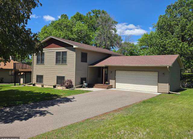 Property at 700 Knob Hill Rd, Burnsville, MN 55337, 4 beds, 3 baths