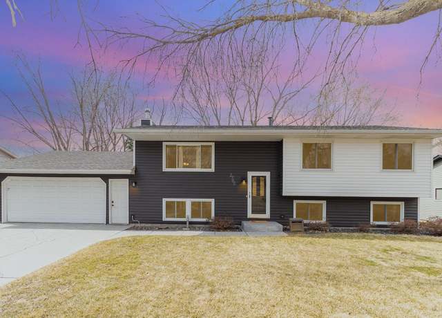 Property at 2740 Granite Ave N, Oakdale, MN 55128, 5 beds, 2 baths