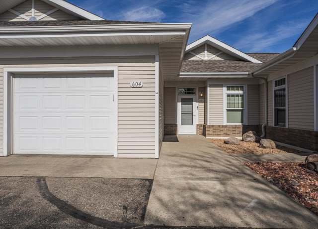 Property at 604 N Shore Dr, Detroit Lakes, MN 56501, 2 beds, 2 baths