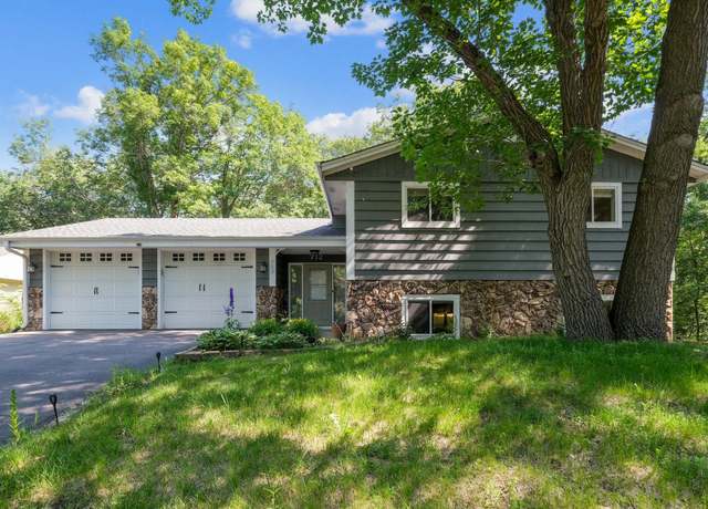 Property at 712 Country Pl, Burnsville, MN 55337, 4 beds, 3 baths