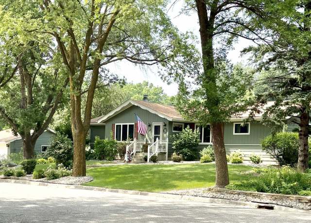 Property at 1401 N 4th St, Montevideo, MN 56265, 4 beds, 3 baths