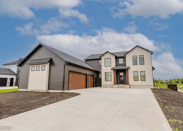 Property at 301 25th Ave E, West Fargo, ND 58078, 6 beds, 5 baths
