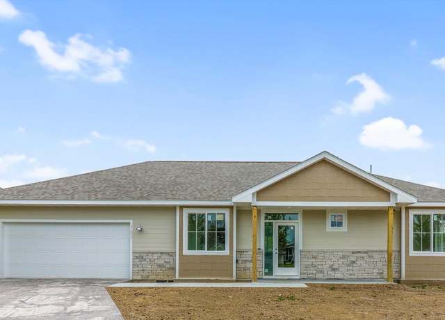 Property at 31079 Magnolia Ridge Way, Lindstrom, MN 55045, 2 beds, 2 baths