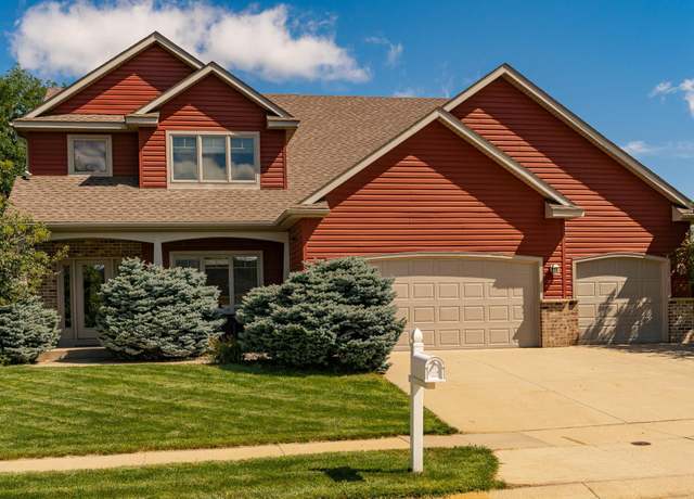Property at 5512 Leslie Ln SW, Rochester, MN 55902, 4 beds, 4 baths