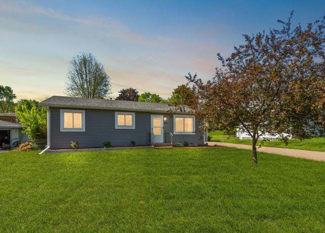 Property at 3634 77th St E, Inver Grove Heights, MN 55076, 3 beds, 1 bath
