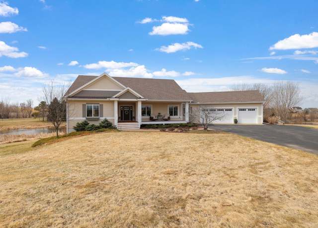 Property at 21510 Palomino Dr, Credit River Twp, MN 55372, 4 beds, 3 baths