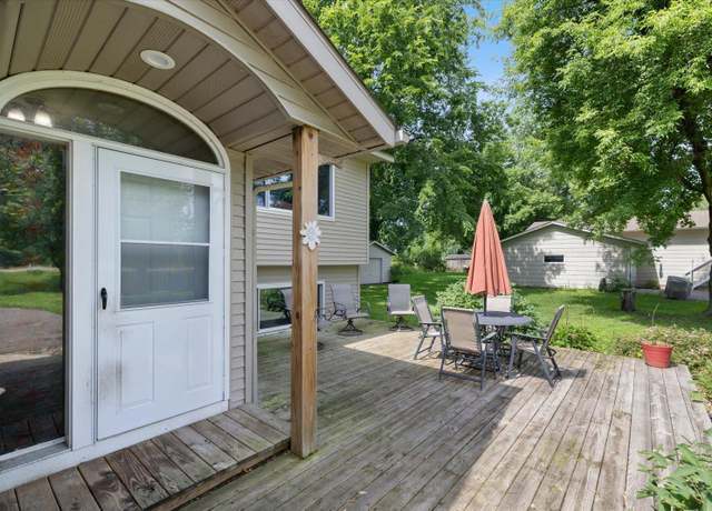 Property at 428 Riverview Dr, Monticello, MN 55362, 5 beds, 3 baths