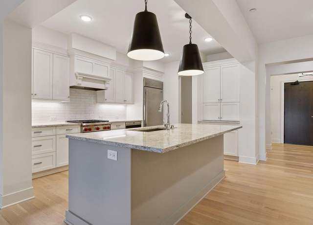 Property at 222 Ferndale Rd S #207, Wayzata, MN 55391, 2 beds, 3 baths