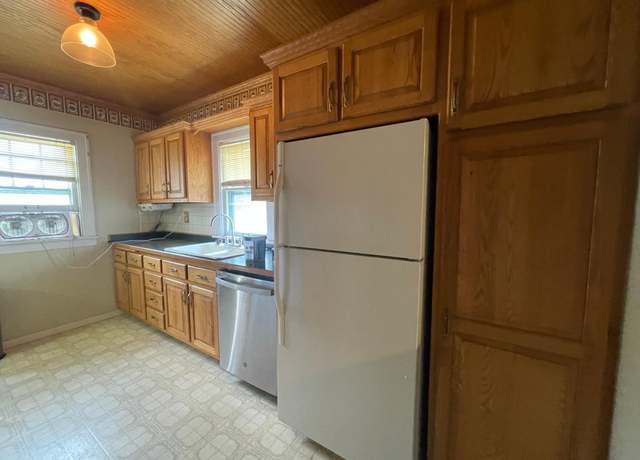 Property at 1032 16th Ave S, Saint Cloud, MN 56301, 2 beds, 1 bath