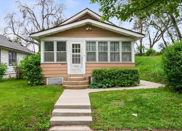 Property at 1514 York Ave, Saint Paul, MN 55106, 2 beds, 1 bath