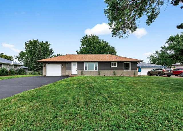Property at 8028 E Point Douglas Rd S, Cottage Grove, MN 55016, 4 beds, 1 bath