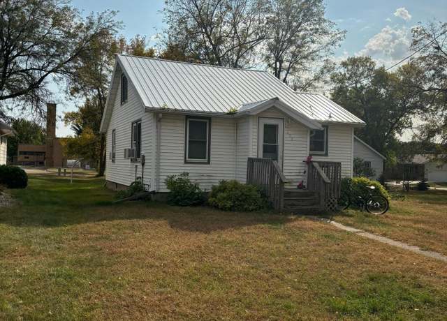 Property at 604 3rd Ave N, Lakefield, MN 56150, 2 beds, 1 bath