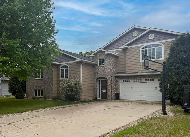 Property at 1405 Cumberland Rd, Marshall, MN 56258, 5 beds, 2 baths