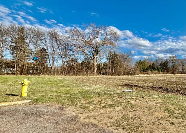 Property at 1103 9th Ave SW, Pipestone, MN 56164